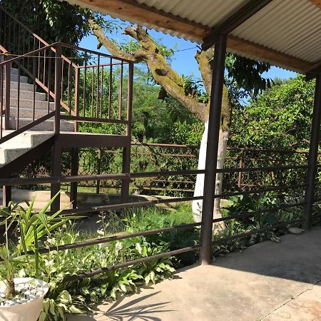 Guest House Evkalipt Ochamchira Bagian luar foto
