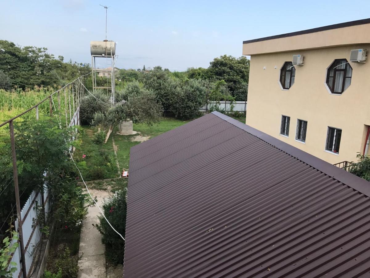 Guest House Evkalipt Ochamchira Bagian luar foto
